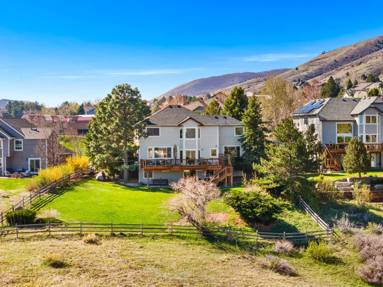 Colorado neighborhood with fall color and foothills
